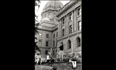 1Walking Tour